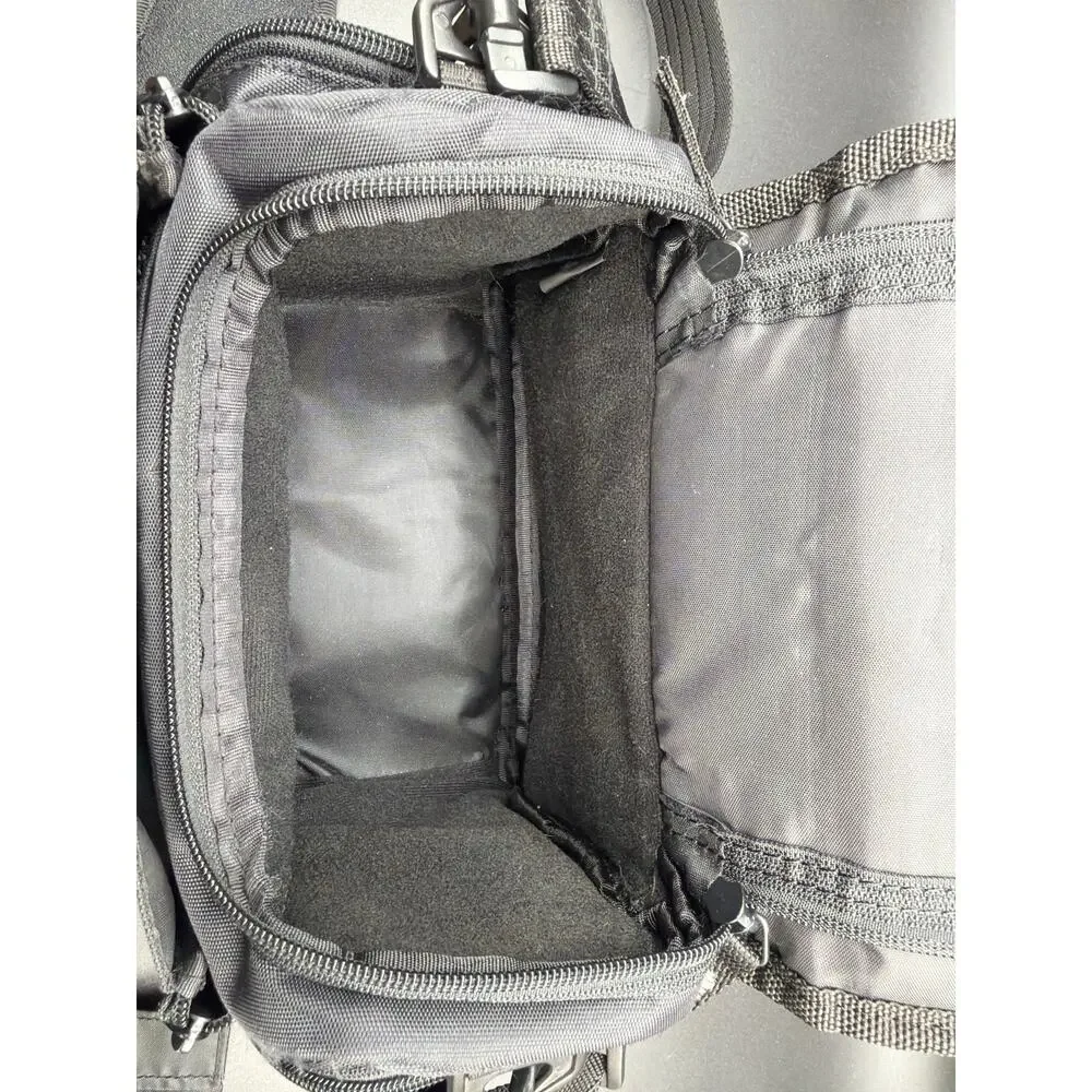 Targus DBUV02-02 Digital Video Camera Bag Black Travel Carry Case Shoulder Strap